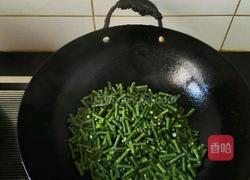 豇豆炒西红柿的做法图解8