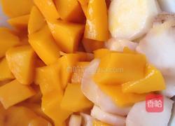 牛奶燕麦粥的做法图解1