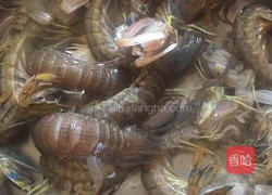 酱爆皮皮虾的做法图解1