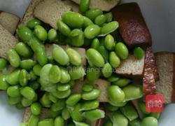 豆干毛豆的做法图解1