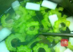 清凉薄壳苦瓜汤的做法图解5