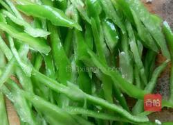 青椒海带丝的做法图解1