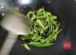 青椒海带丝的做法图解3