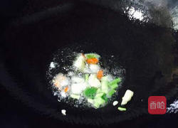 酸辣黑木耳的做法图解4