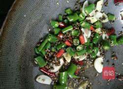 干煸鸭舌的做法图解3