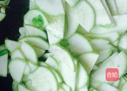 醋呛笋瓜的做法图解5