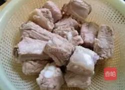 糖醋排骨的做法图解1