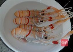 南极小龙虾刺身的做法图解2