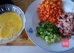 培根蛋炒饭的做法图解2