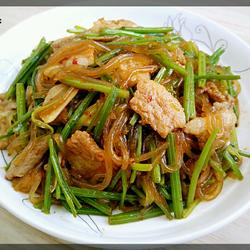 芹菜炒粉条的做法[图]