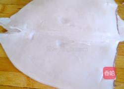 香辣鱿鱼虾的做法图解1