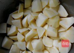 红烧土豆的做法图解1