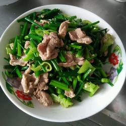 青椒韭菜苔炒肉片的做法[图]