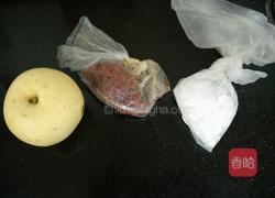 冰糖雪梨的做法图解1