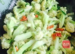 干煸花菜的做法图解5