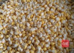 新鲜玉米饼的做法图解1