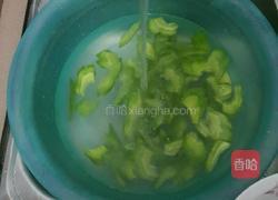 凉瓜炒腊肉的做法图解6