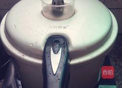 银耳莲子羹的做法图解5