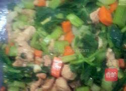 芹菜萝卜炒鸡丁。的做法图解9