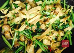 芹菜炒千张的做法图解6