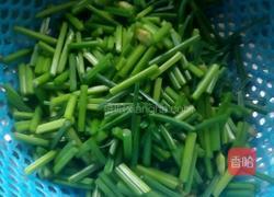 韭菜花炒鸡蛋的做法图解1