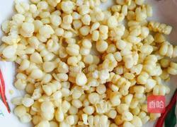 鸡蛋玉米饼的做法图解1