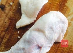 毛豆花生炖鸭腿的做法图解1