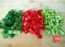双椒甜玉米的做法图解1