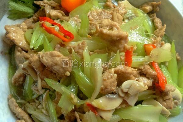 芹菜肉片炒圆菇