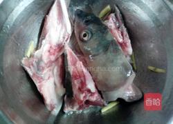草鱼头豆腐汤的做法图解1