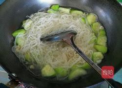 丝瓜油条米粉素汤(原创)的做法图解8