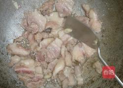 木耳炒肉的做法图解2