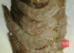 凤尾虾的做法图解1