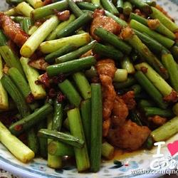 蒜苔炒肉的做法[图]