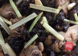 木耳烧猪蹄的做法图解3