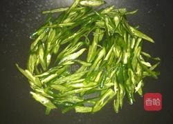 川味香肠炒辣椒的做法图解6