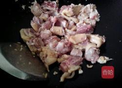 磨菇焖鸡肉的做法图解5