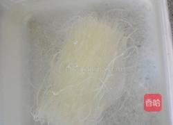 洋葱炒粉丝的做法图解2