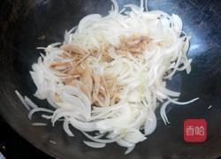 洋葱炒粉丝的做法图解3