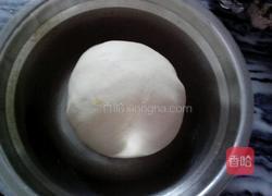 木耳韭菜鸡蛋包子的做法图解7