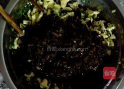 木耳韭菜鸡蛋包子的做法图解16
