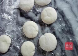 木耳韭菜鸡蛋包子的做法图解23