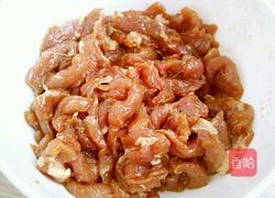 嫩姜炒肉的做法图解1