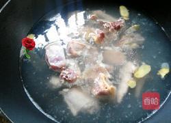 当归鸡肉汤的做法图解2
