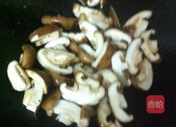 肉片炒香菇的做法图解3