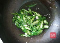 川味腊肠炒菇的做法图解2