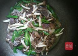 川味腊肠炒菇的做法图解4