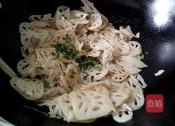 猪肉炒莲藕的做法图解8