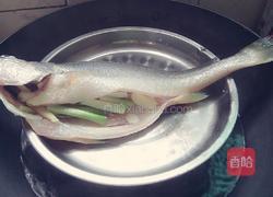 清蒸黄花鱼的做法图解2