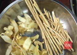 沙参玉竹猪展汤的做法图解2